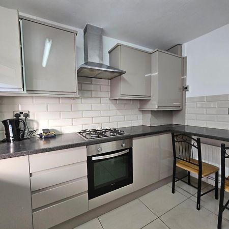 London E1 Rooms Exterior photo