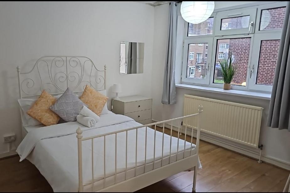 London E1 Rooms Exterior photo