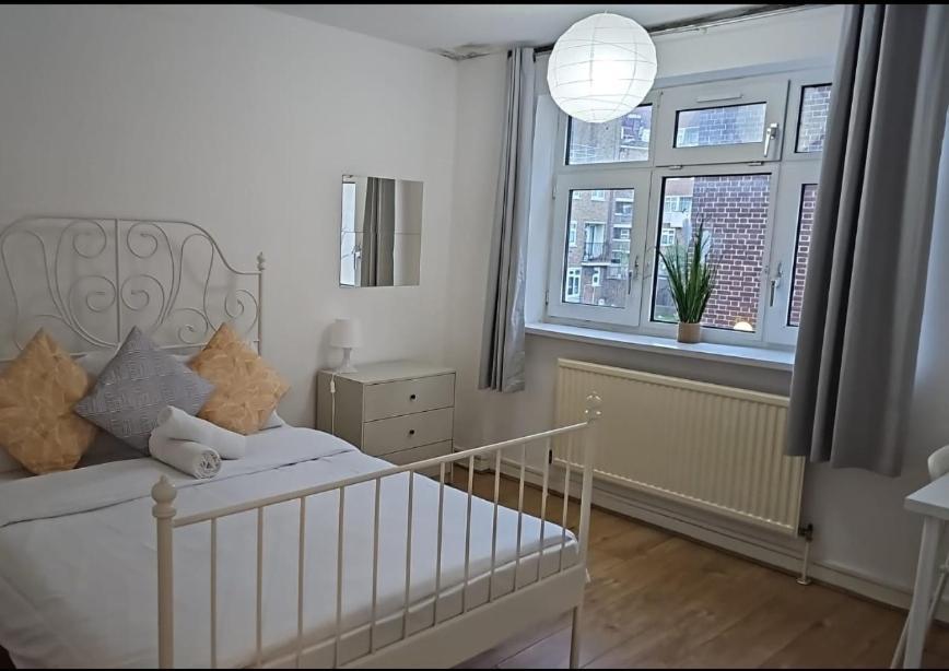 London E1 Rooms Exterior photo